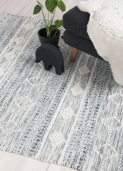 Borneo kelim tæppe 160 x 230 cm.