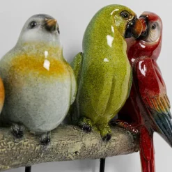 Exotic birds, knagerække