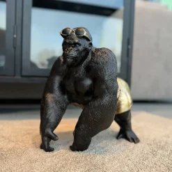 Gorilla på strandtur